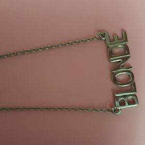 Blonde necklace
